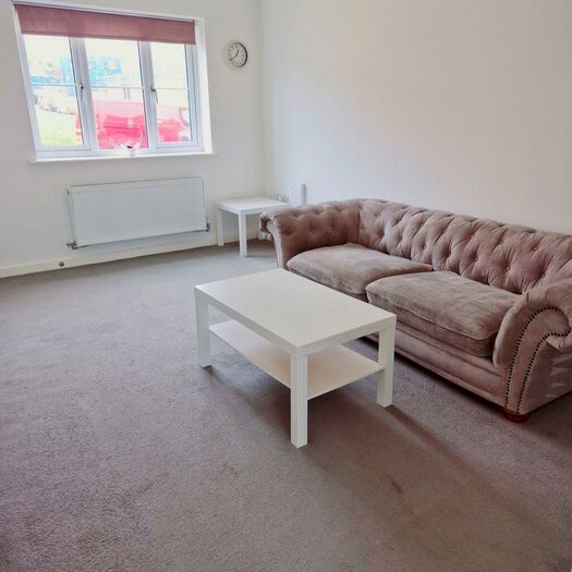 3 Bedroom Semi-Detached House To Rent In Meadowbrook Rise, BB2