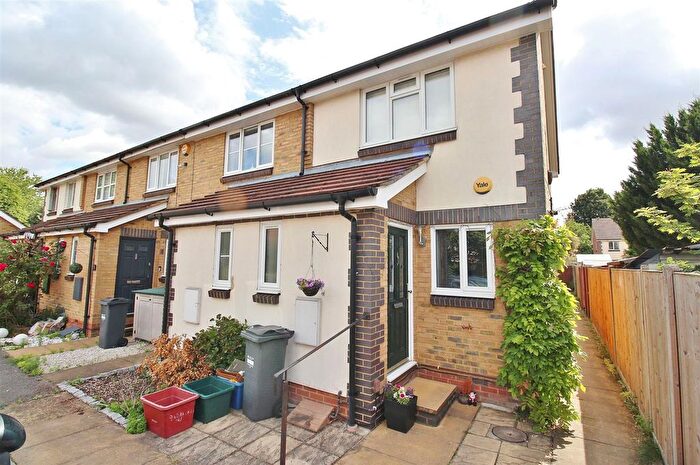 2 Bedroom Terraced House To Rent In Shire Horse Way, Isleworth, TW7