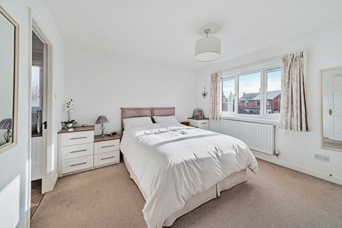 4 Bedroom Detached House For Sale In Peile Drive, Taunton, TA2