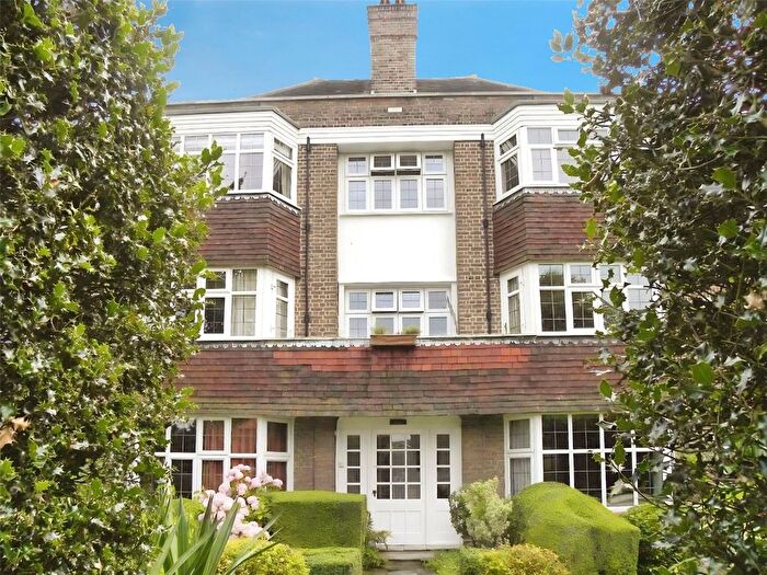 2 Bedroom Property To Rent In Imber Close, Esher, Surrey, KT10