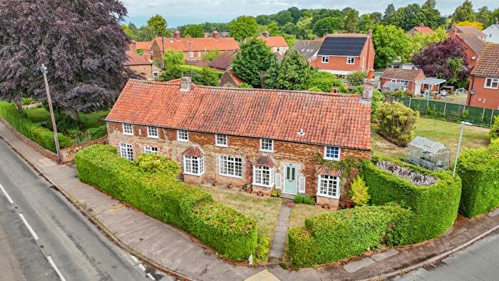 4 Bedroom Detached House For Sale In Chapel Road, Dersingham, PE31