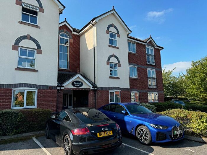 2 Bedroom Flat To Rent In Kendal Court, Downes Way, Manchester, M22
