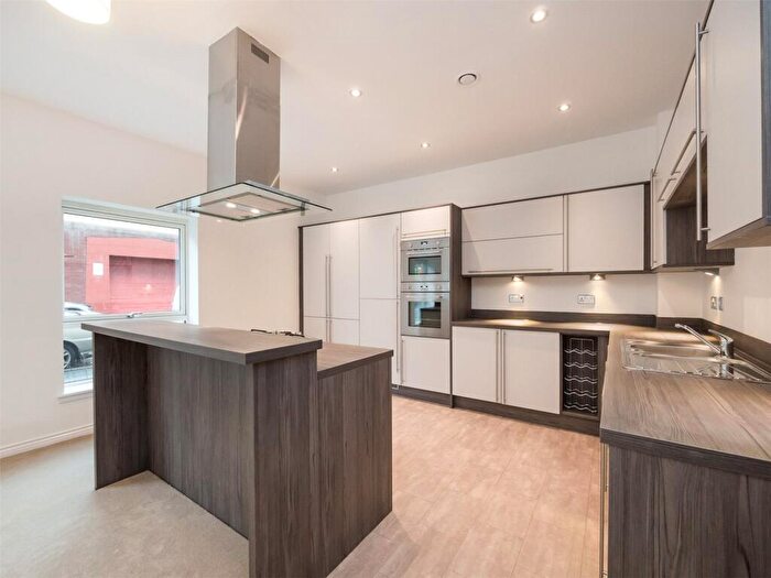 2 Bedroom Flat To Rent In Hatters Lane, Edinburgh, EH7