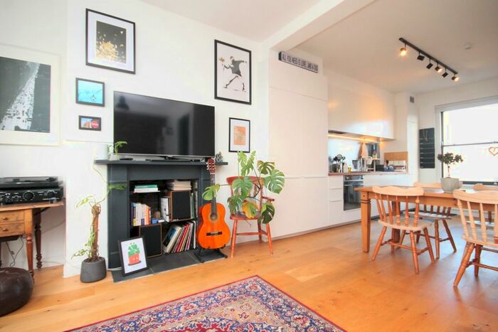 2 Bedroom Flat To Rent In Westbourne Road, Islington, N7