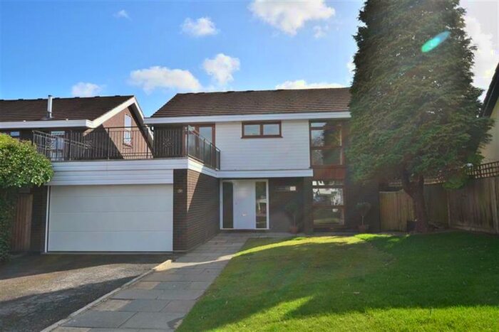 4 Bedroom Detached House To Rent In Forest View Road, Loughton, IG10