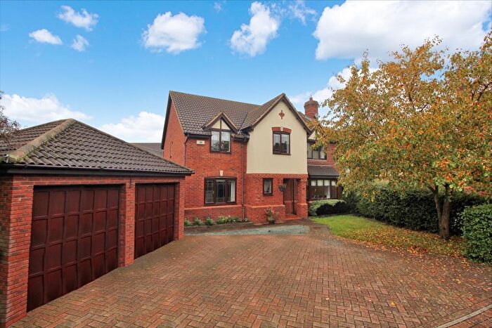 5 Bedroom Detached House To Rent In Duncan Grove, Shenley Church End, MK5