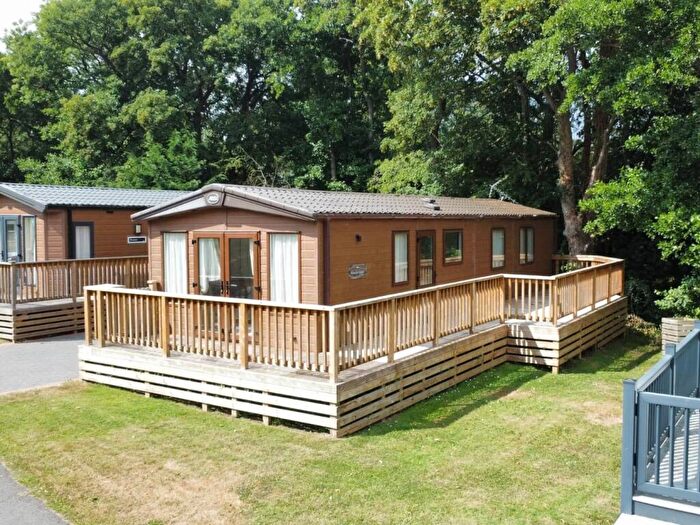 2 Bedroom Lodge For Sale In Goulton Lane, Northallerton, DL6