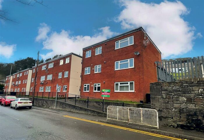 2 Bedroom Property To Rent In Albion Road, Pontypool, NP4