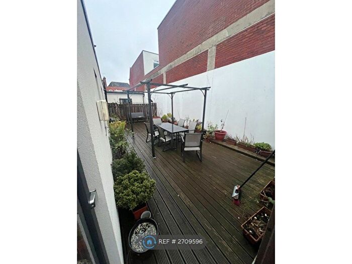 2 Bedroom Flat To Rent In Eltham High Street, London, SE9