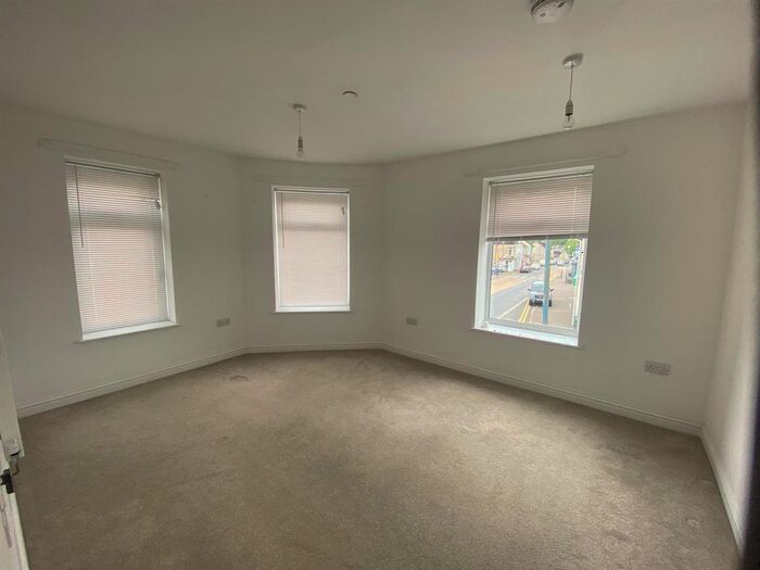 2 Bedroom Flat To Rent In Corvus Terrace, St. Clears, Carmarthen, SA33