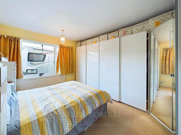 2 Bedroom Detached Bungalow For Sale In Beechwood Close, Mold, CH7