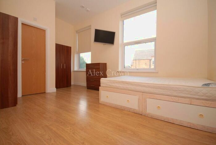 1 Bedroom Flat To Rent In Bounds Green Road, Bounds Green, N11