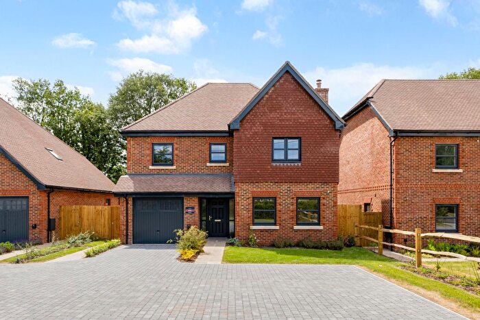 4 Bedroom Detached House For Sale In Oakland Grove, Ridgley Road, Godalming, GU8