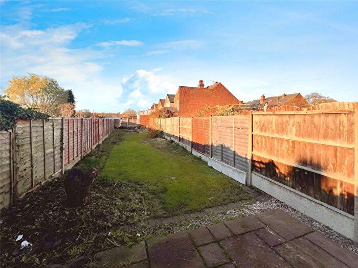 3 Bedroom Terraced House For Sale In Hill Street, Burton-On-Trent, Staffordshire, DE15