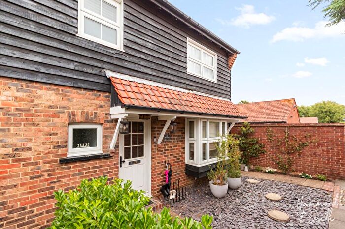 3 Bedroom End Of Terrace House For Sale In The Magpies, Epping Green, CM16