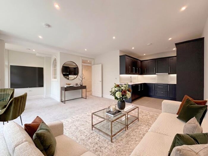 1 Bedroom Apartment For Sale In Off Fountain Way, Wilton Road, Salisbury, SP2