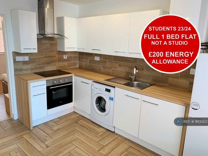 Studio To Rent In Percy Road, Leicester, LE2