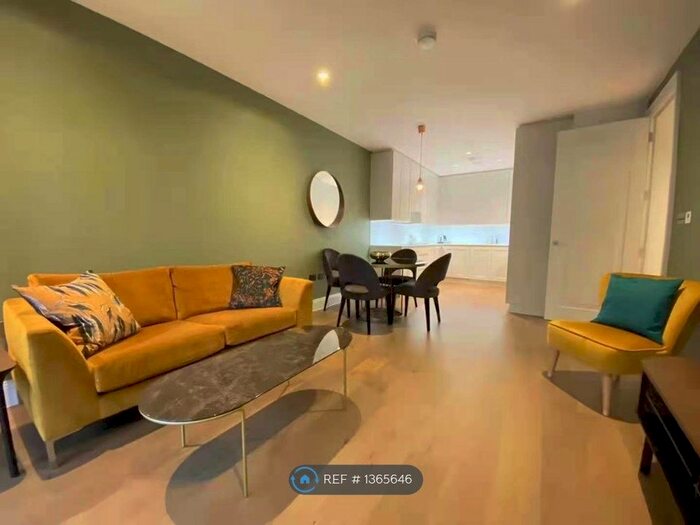 2 Bedroom Flat To Rent In Renaissance Square Apartments, Chiswick, W4