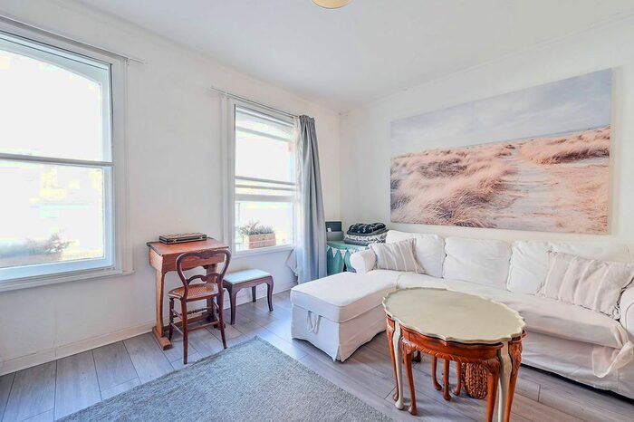 1 Bedroom Flat To Rent In Churchfield Road, Acton, London, W3