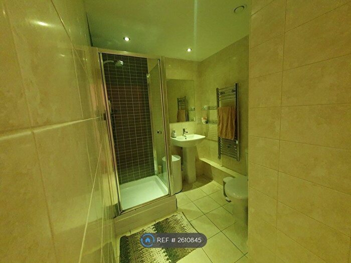 1 Bedroom Flat To Rent In Mann Island, Liverpool, L3