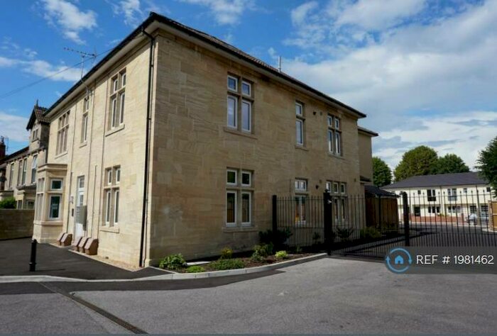 2 Bedroom Flat To Rent In Bradford Road, Trowbridge, BA14