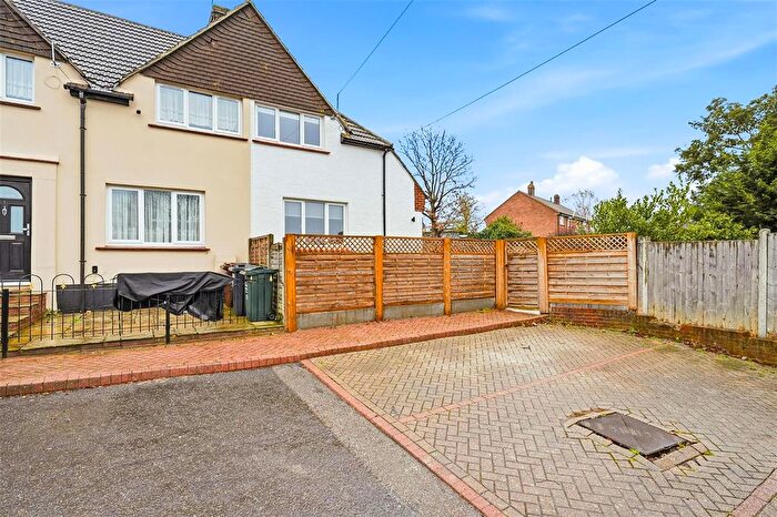 2 Bedroom End Terrace House For Sale In Hill Rise, Dartford, DA2