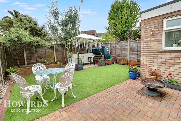 3 Bedroom Semi-Detached House For Sale In Porter Road, Long Stratton, NR15