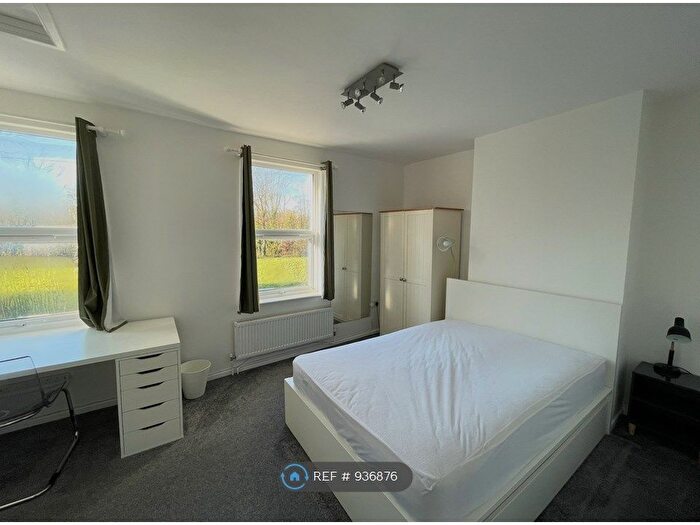 2 Bedroom Terraced House To Rent In Bonhay Road, Exeter, EX4