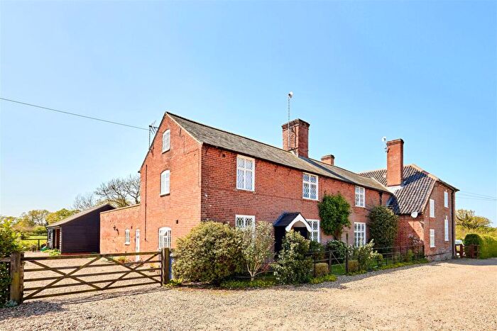 3 Bedroom Semi-Detached House For Sale In Smiths Road, Sotterley, Beccles, NR34