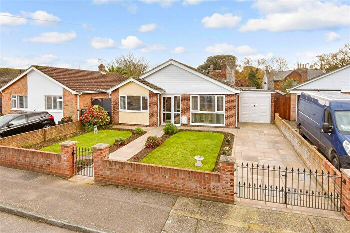 2 Bedroom Detached Bungalow For Sale In Leatt Close, Broadstairs, Kent, CT10