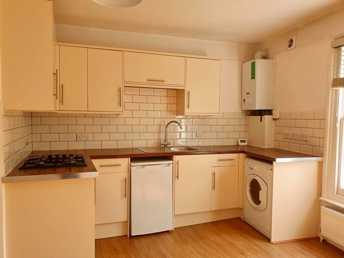 1 Bedroom Apartment To Rent In Pikes Walk, Cambridge, CB1