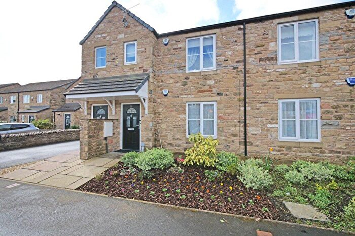 2 Bedroom Apartment For Sale In Hepworth Way, Skipton, North Yorkshire, BD23