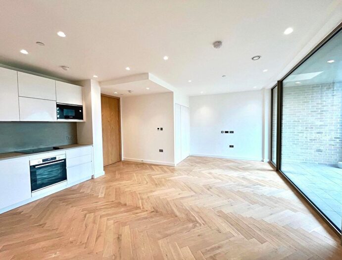 3 Bedroom Flat To Rent In Mentor House, Oberman Road, Dollis Hill, NW10