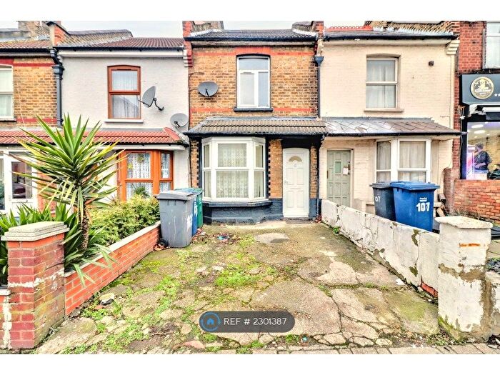 3 Bedroom Terraced House To Rent In Colindale Avenue, London, NW9