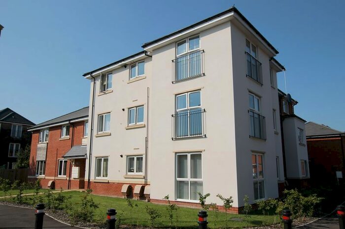 2 Bedroom Flat To Rent In Firecracker Drive, Locks Heath, Southampton, SO31