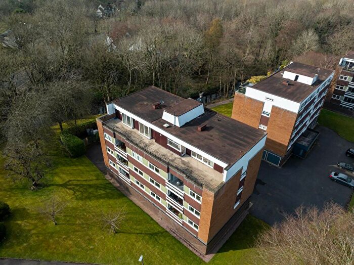 3 Bedroom Penthouse For Sale In Riverside Drive, Solihull, B91