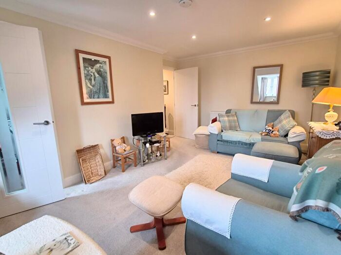 1 Bedroom Retirement Property For Sale In Fleur De Lis, Pound Lane, Wareham, Dorset, BH20 - Photo 2