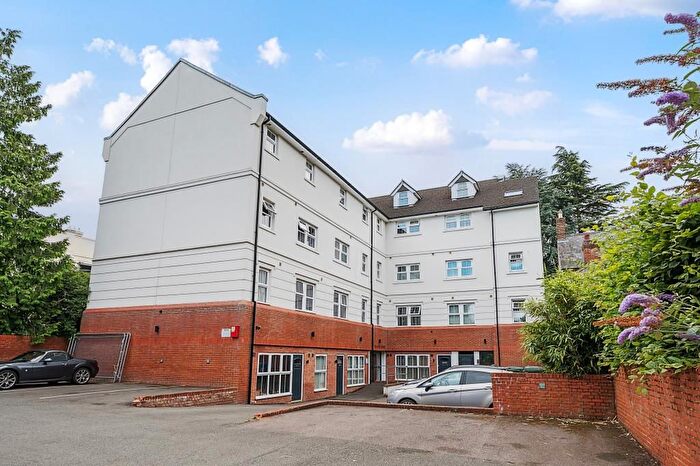 2 Bedroom Flat To Rent In Banbury, Oxfordshire, OX16