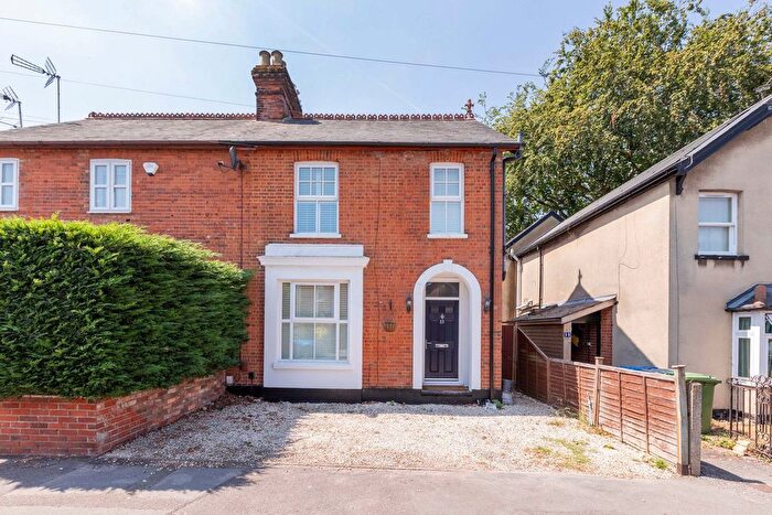 3 Bedroom Semi-Detached House For Sale In Wellington Road, Maidenhead, SL6