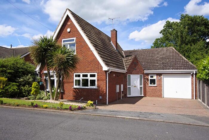 4 Bedroom Detached House For Sale In Ladyfields, Midway, DE11