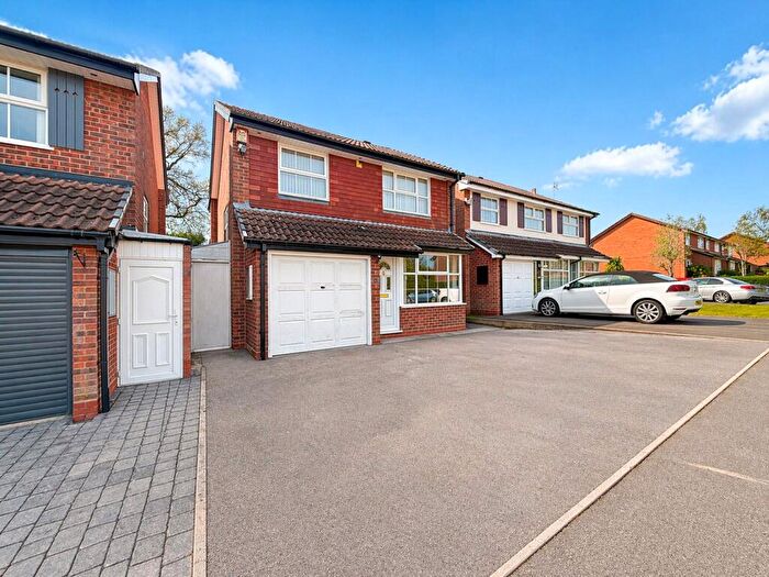 3 Bedroom Detached House For Sale In Chelworth Road, Birmingham, Worcestershire, B38