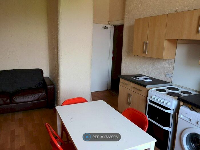 4 Bedroom Flat To Rent In Derby Street, Glasgow, G3