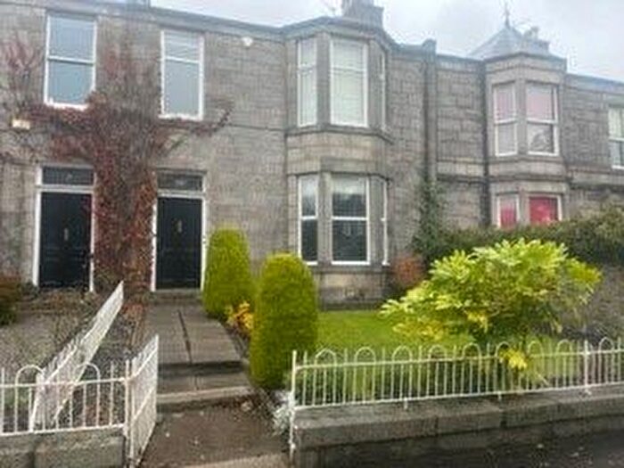 2 Bedroom Flat To Rent In Gladstone Place, Queens Cross, Aberdeen, AB10