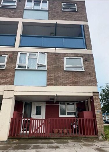 Maisonette To Rent In Romney Court, Parkfield Drive, UB5