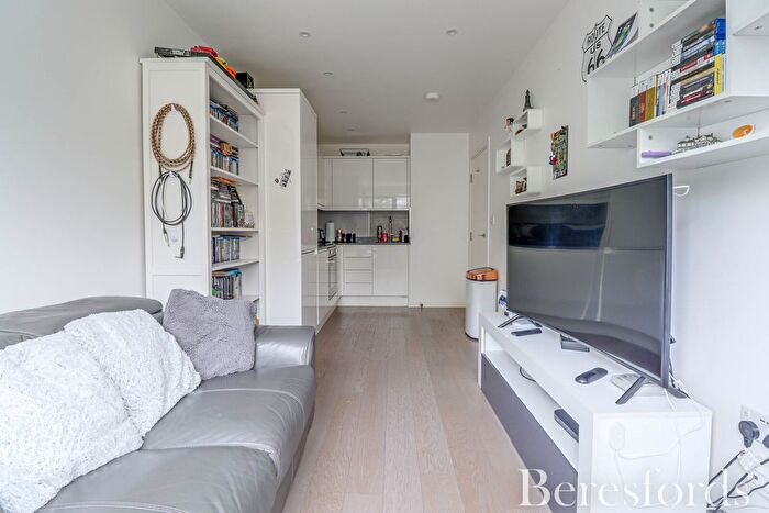 1 Bedroom Flat For Sale In Hubert Road, Brentwood, CM14