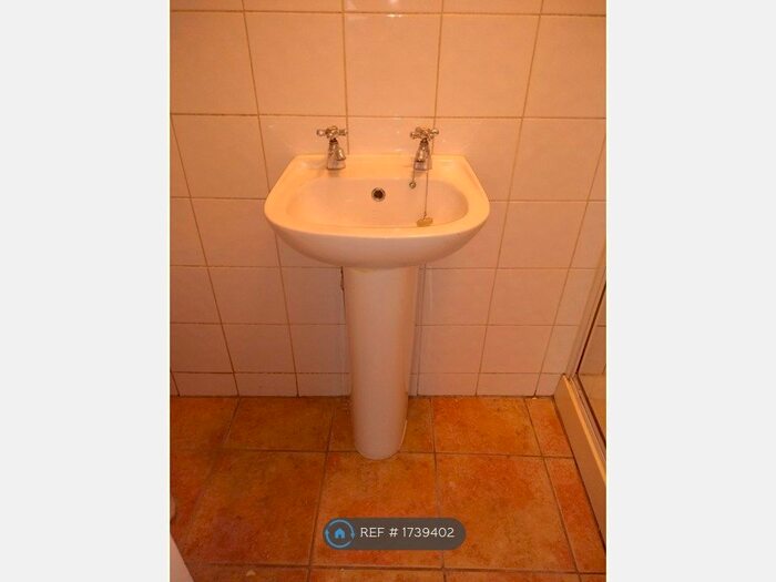 Studio To Rent In Kings Norton, Birmingham, B30