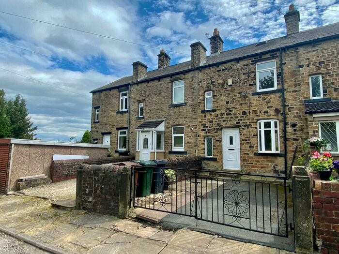 2 Bedroom Terraced House To Rent In Lee Terrace, Oakenshaw, BD12