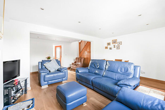 2 Bedroom Terraced House For Sale In Lawn Hill, Edgecott, HP18