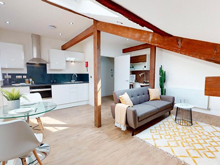 1 Bedroom Apartment To Rent In Apt, Clarendon Road #, LS2