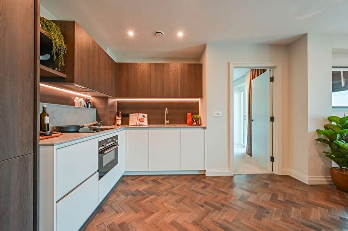 1 Bedroom Flat For Sale In Queens Cross, Royal Docks, London, E16